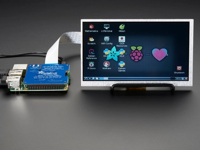 Adafruit DPI TFT Kippah for Raspberry Pi