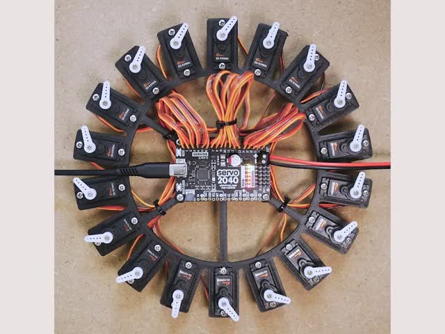 Pimoroni Servo 2040 - RP2040 18 Channel Servo Controller