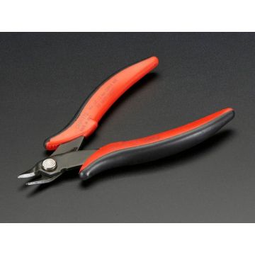 Flush diagonal cutters