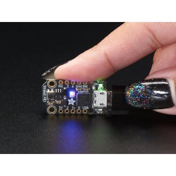 Adafruit Trinket M0 - for use with CircuitPython & Arduino IDE