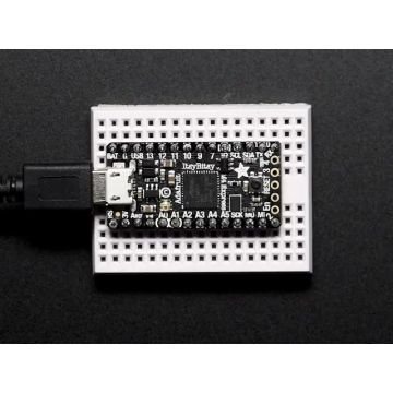 Adafruit ItsyBitsy M4 Express featuring ATSAMD51